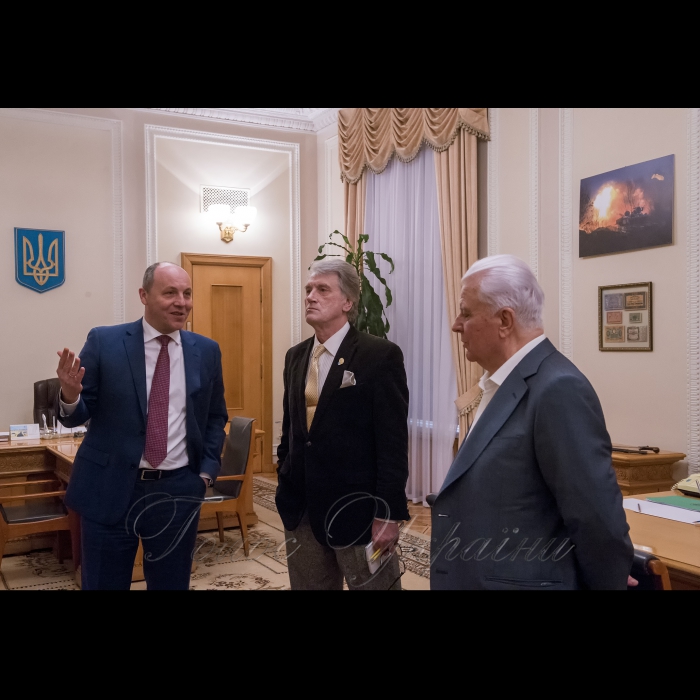 14 лютого 2018 Голова Верховної Ради відгукнувся на пропозицію Президентів України щодо запровадження Дня української державності.
Голова Верховної Ради Андрій Володимирович Парубій провів зустріч з Президентами України 1991-2010 років Леонідом Макаровичем Кравчуком та Віктором Андрійовичем Ющенком, заучасті  Першого віце-прем'єр-міністра України - Міністра економічного розвитку і торгівлі України Кубіва Степана.